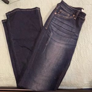 Kancan 29” waist 32” inseam midrise flared jeans.